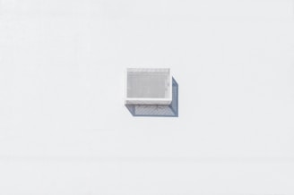 white and gray air vent