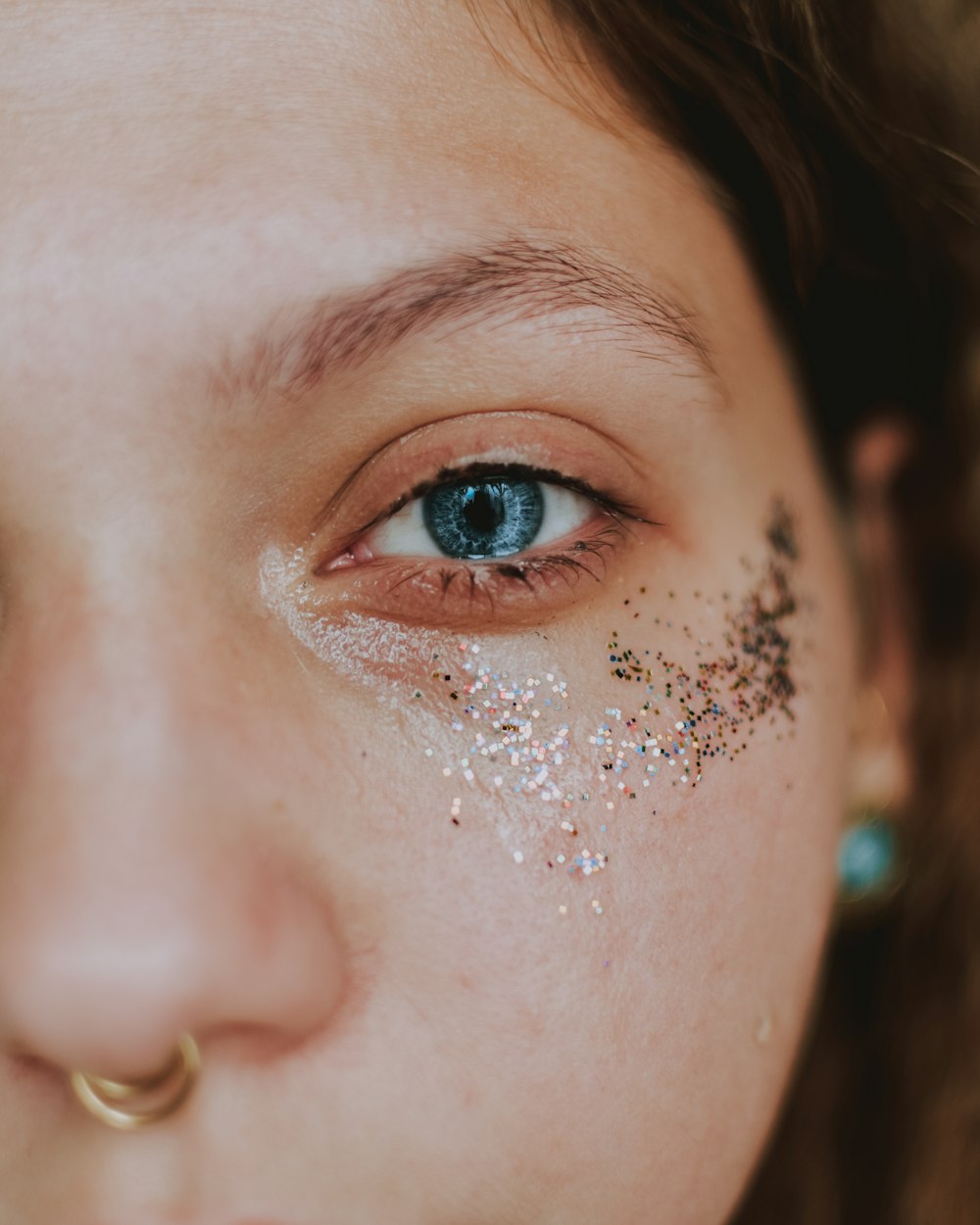 woman with blue eyes and brown eyeshadow