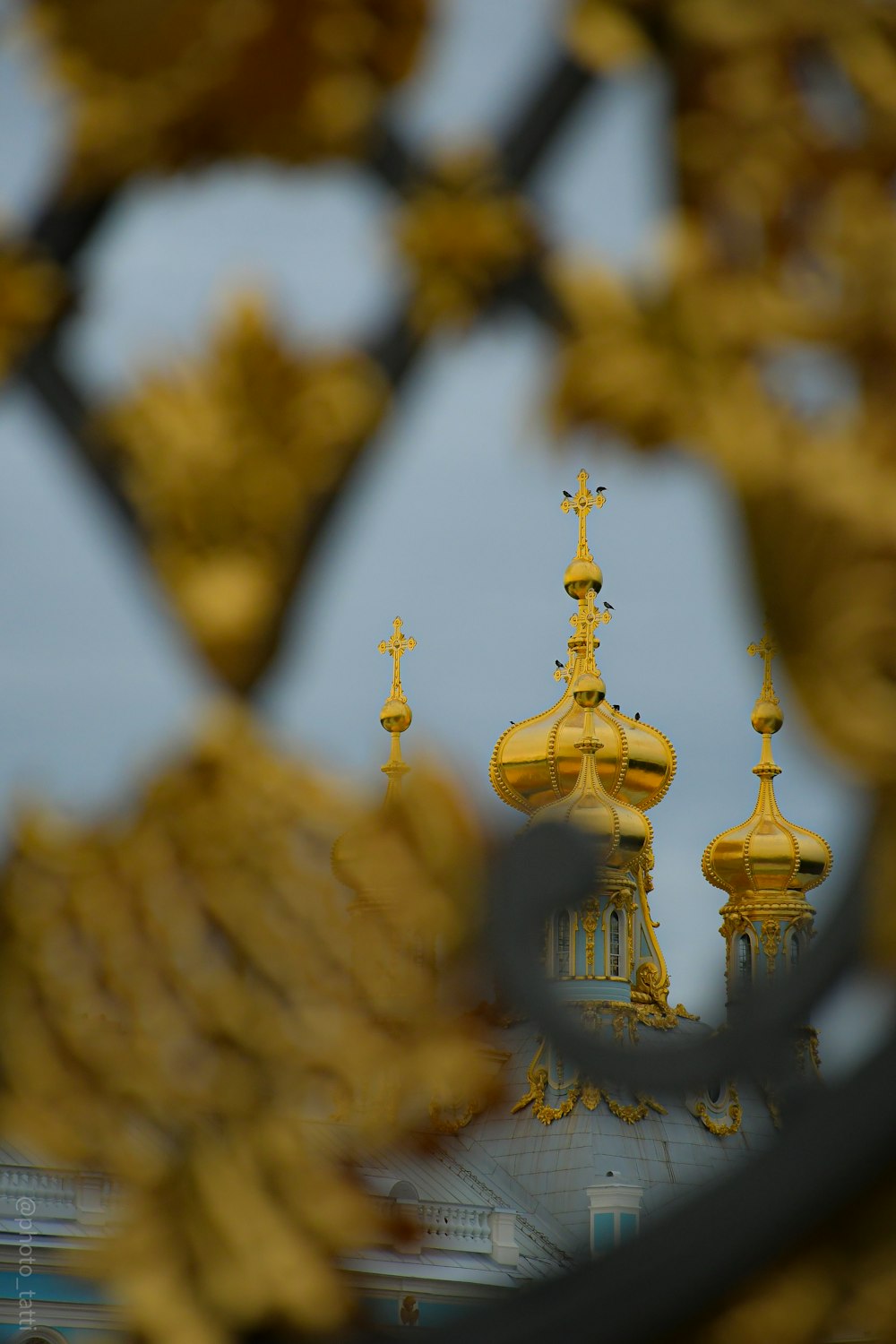 gold and white dome building