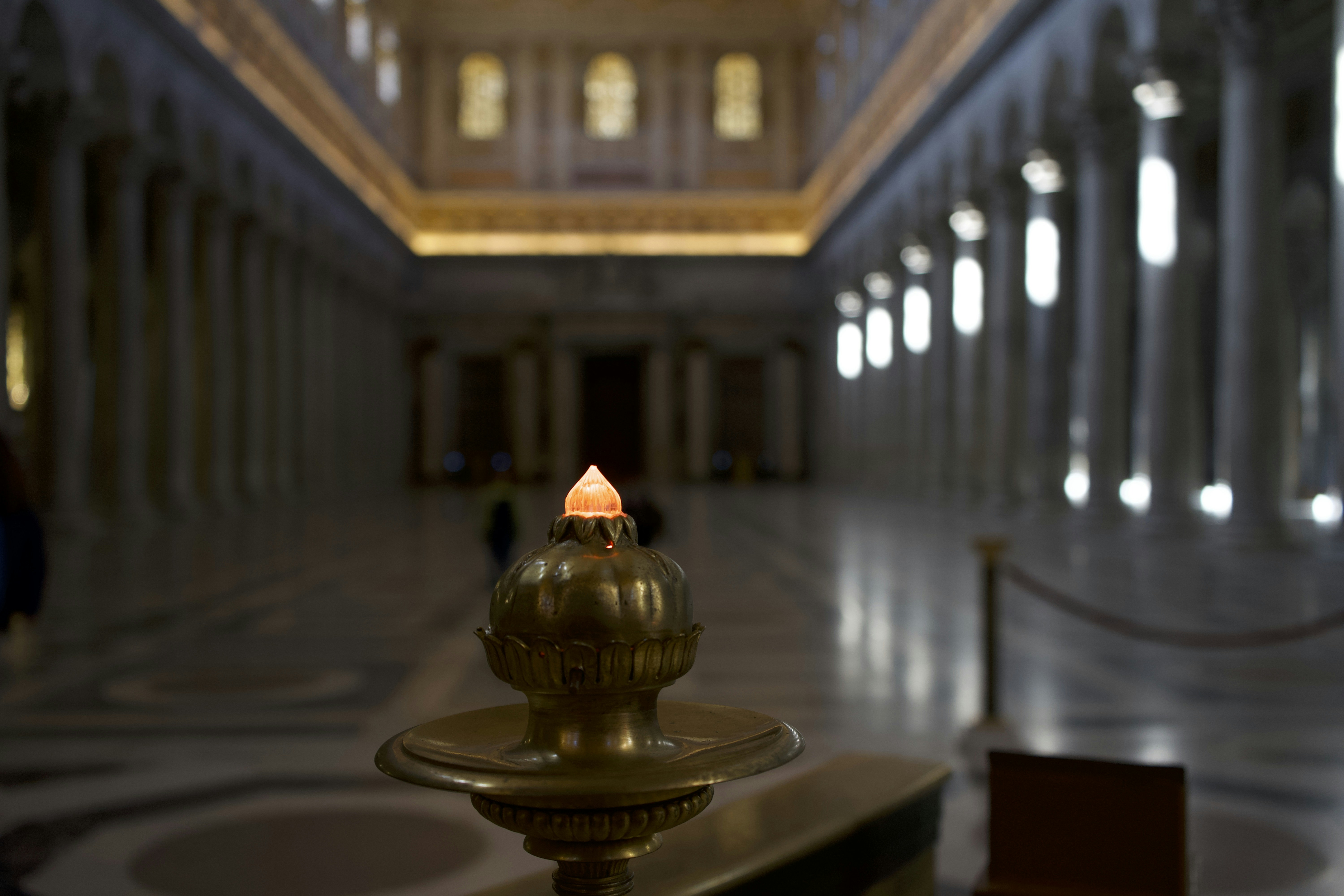 Sacred offering vessel