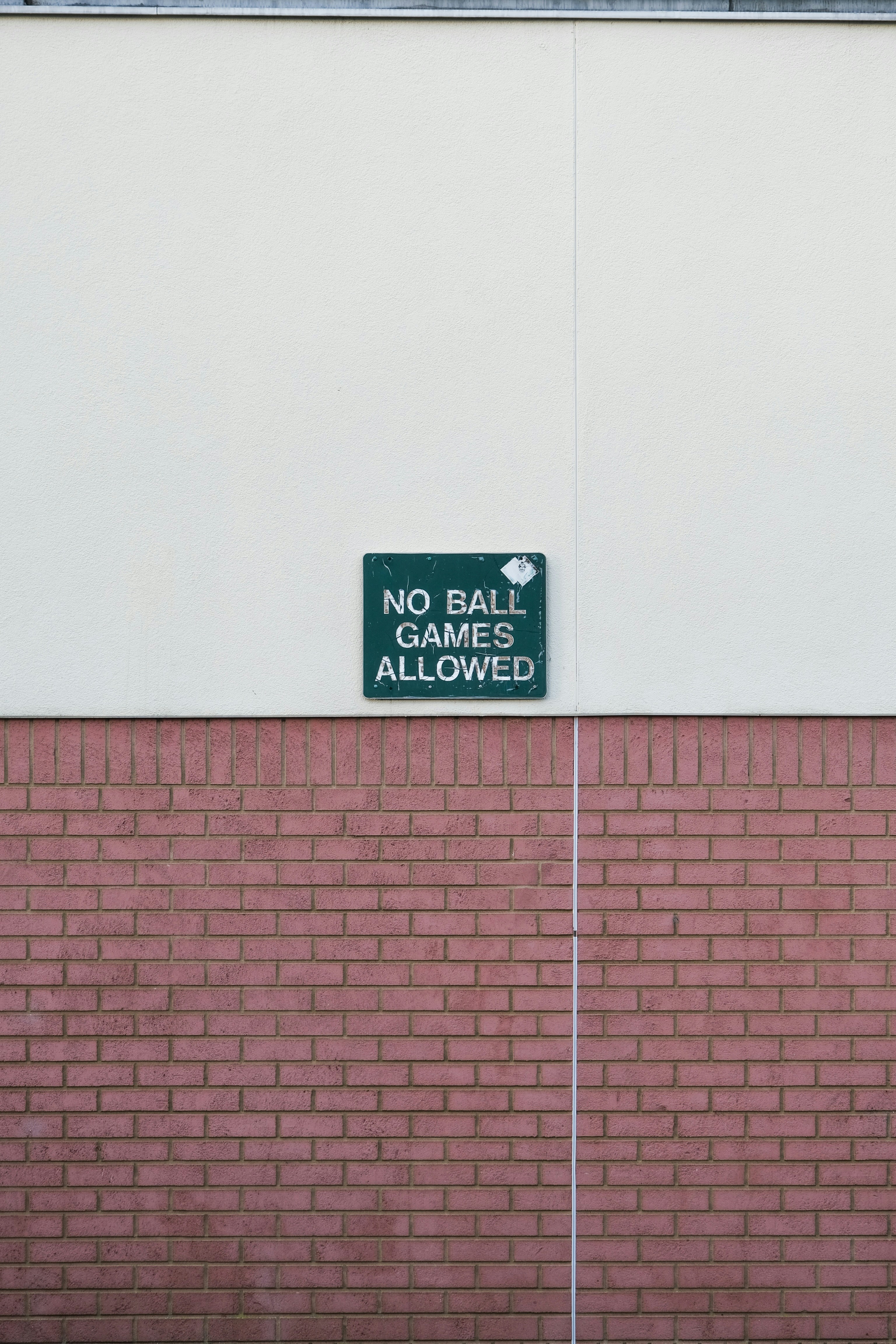 white and black no smoking sign