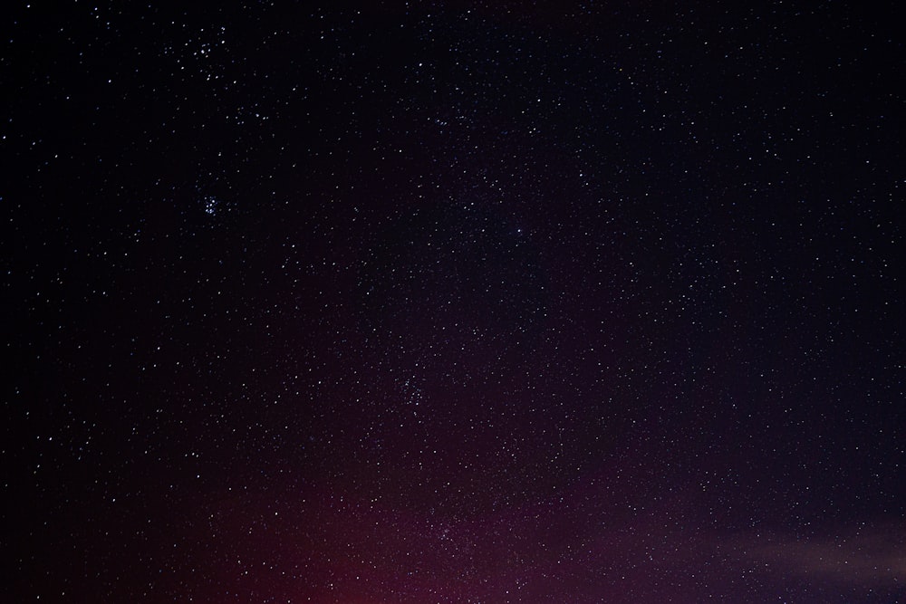 noite estrelada preta e marrom