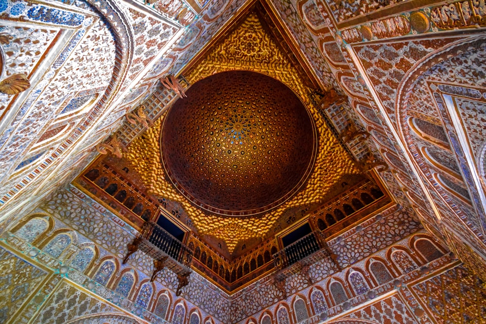 brown and white ceiling with round ceiling