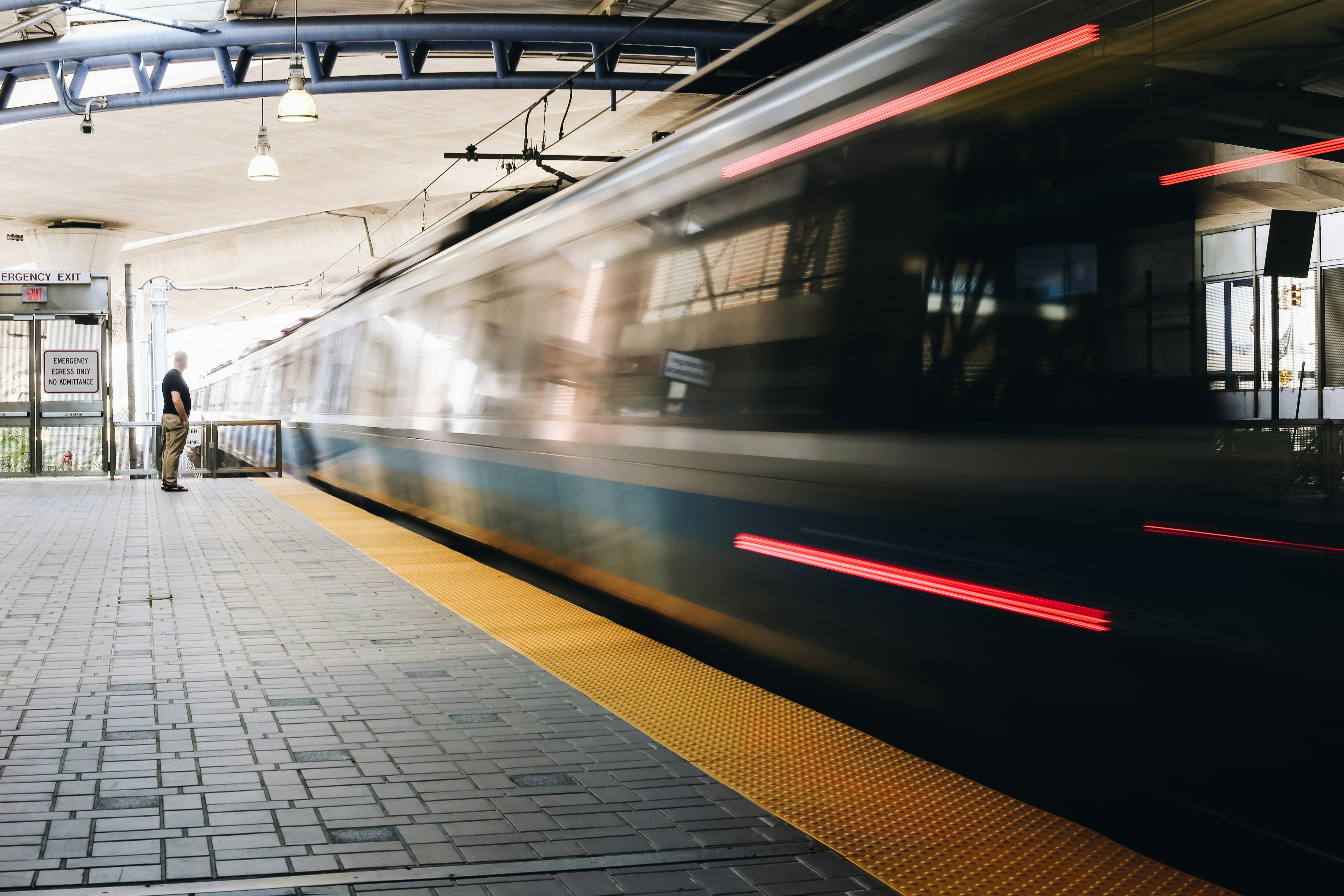 Photo by sydneyangove