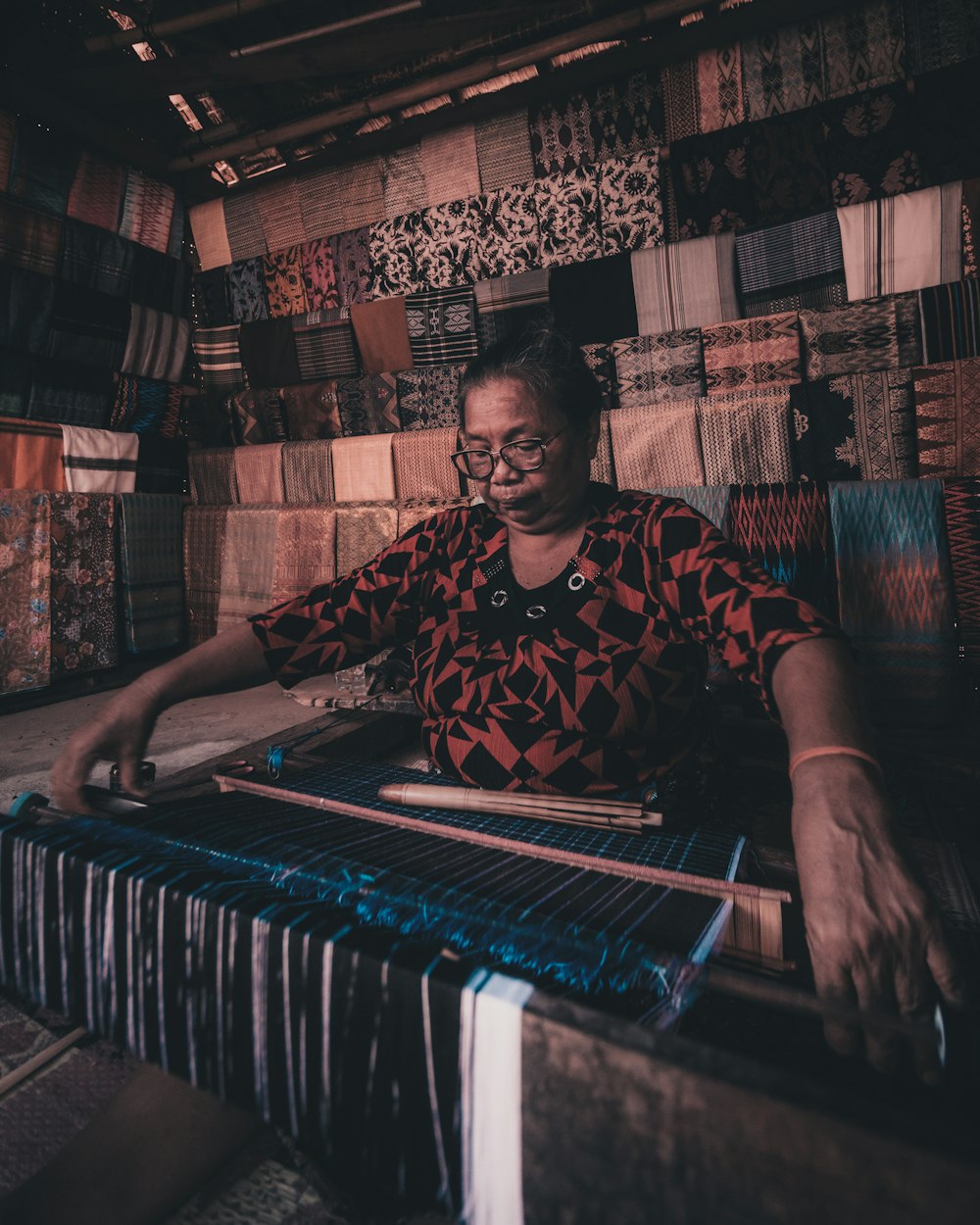 man in black and brown crew neck t-shirt playing piano