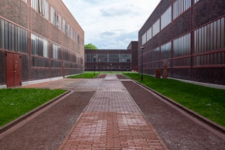 brown and gray concrete building