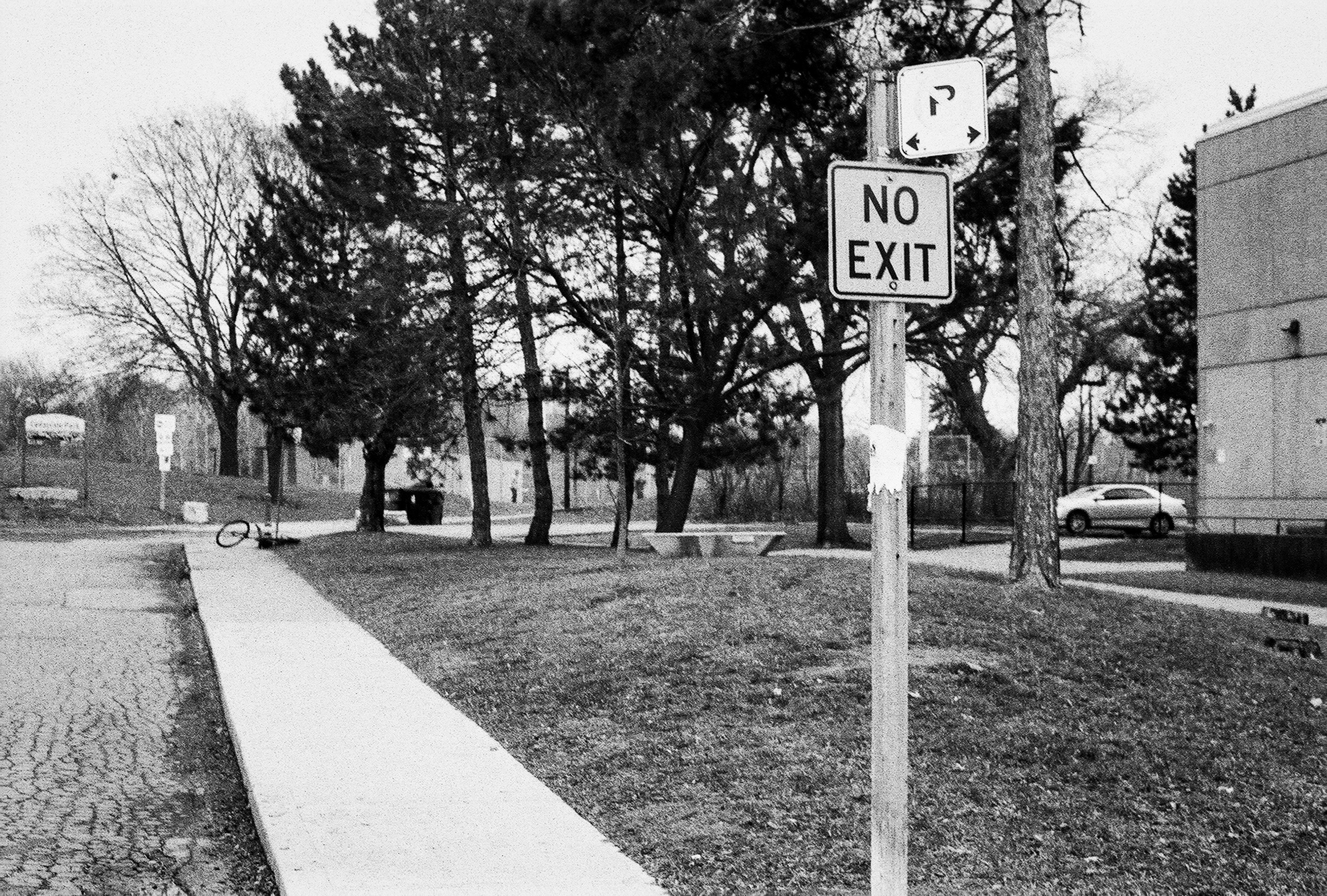 Grayscale photo of stop sign photo – Free Canada Image on Unsplash