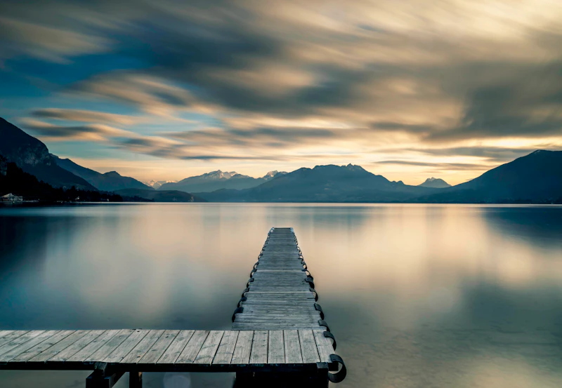 Best Solo Traveler Spots in Annecy: Where to Eat, Drink, and Connect