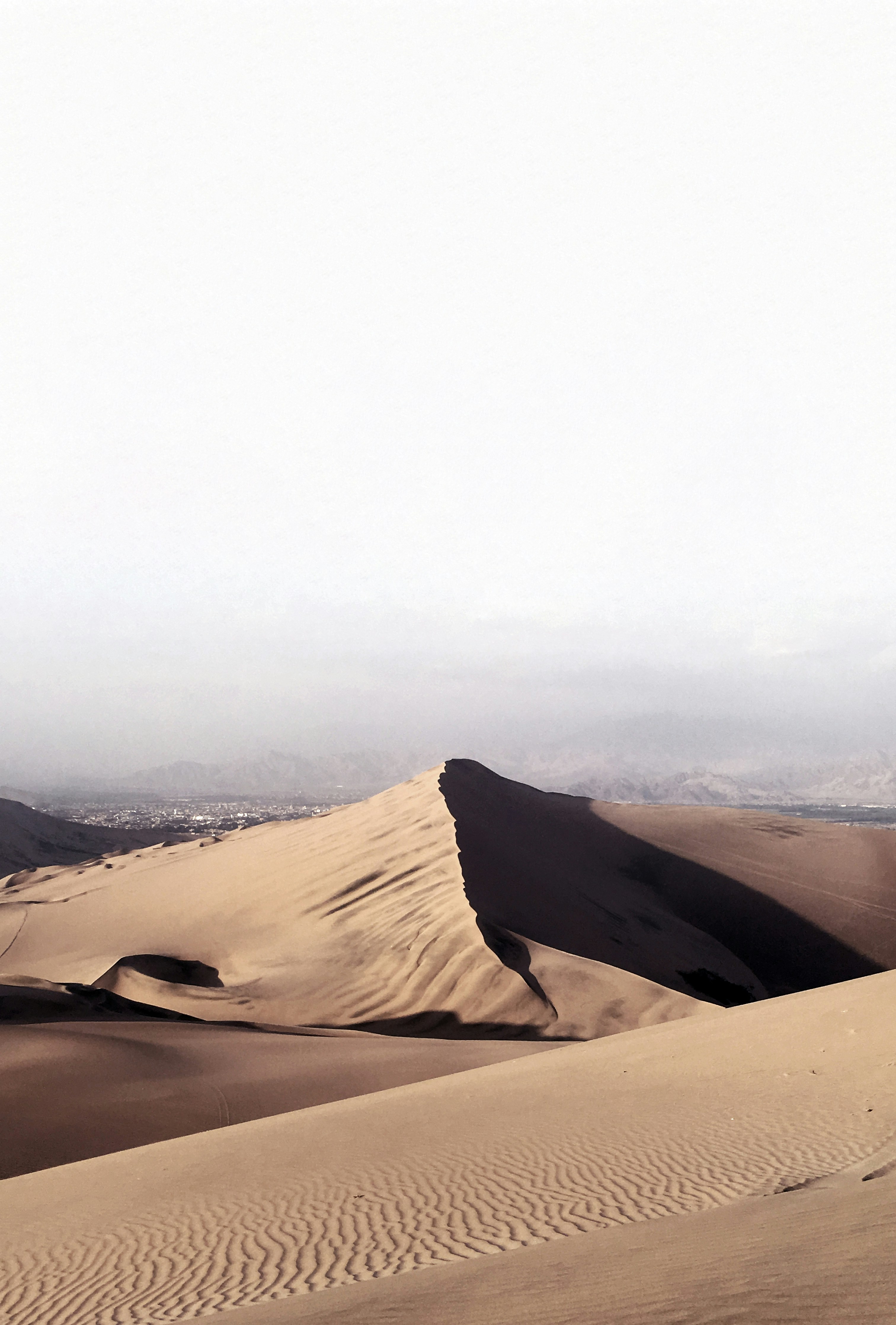 Desert Oasis Magic: Understanding Huacachina's Unique Appeal