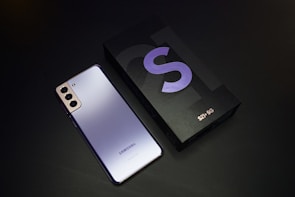 The sleek design of the Samsung S25 Plus showcasing its screen.