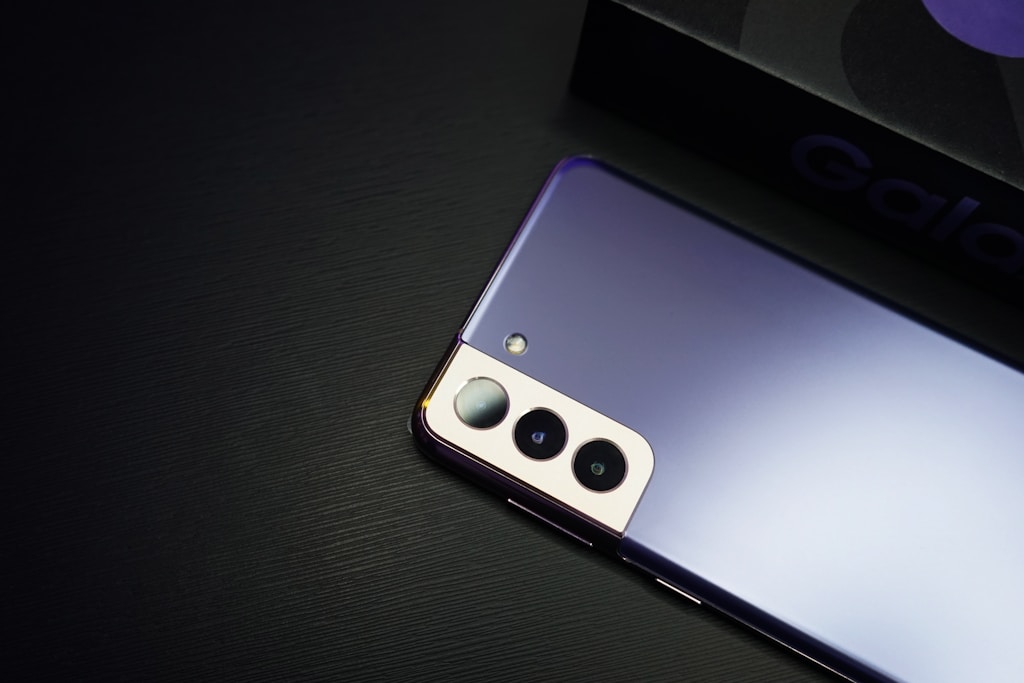 Smartphone Model X