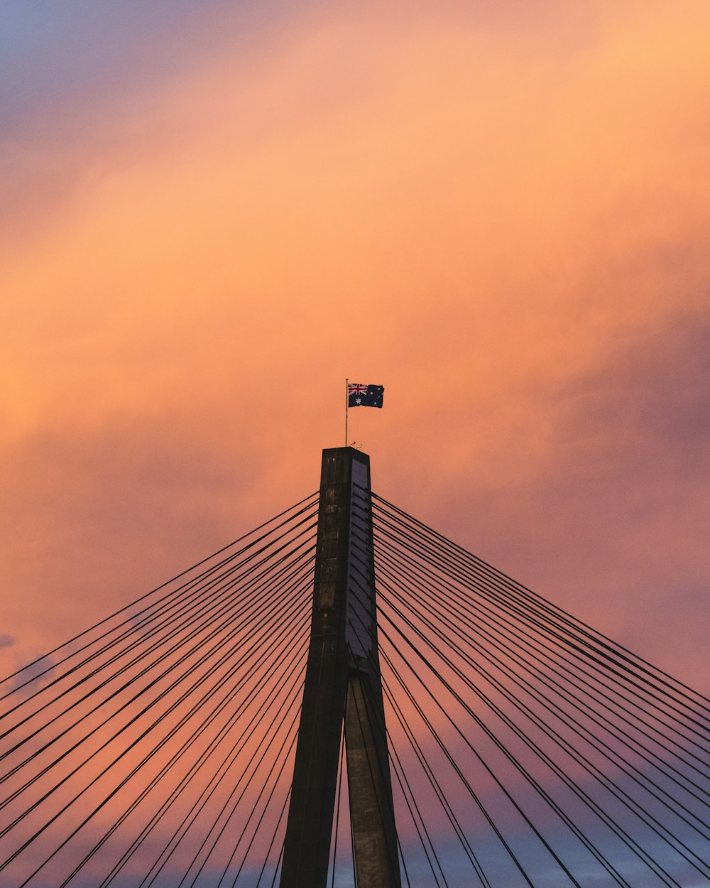 golden gate bridge under blue sky