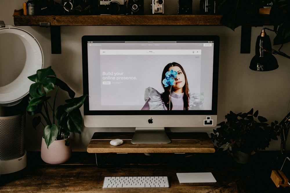 silver imac with magic keyboard and magic mouse