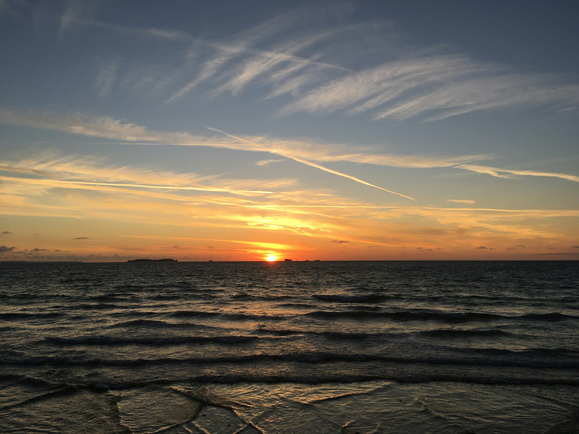 black and brown leather padded tub sofa