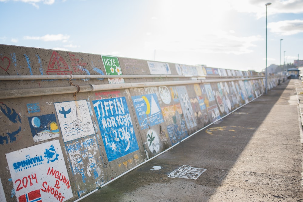 graffiti on wall during daytime