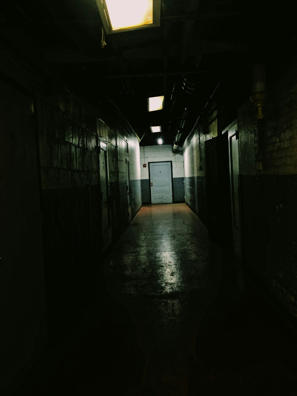 Scary Room Pictures | Download Free Images on Unsplash