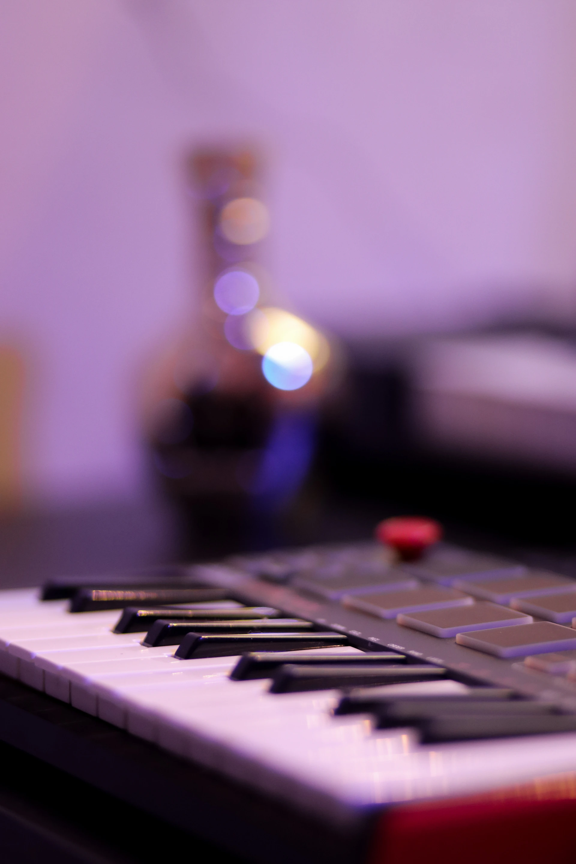 black and white piano keys