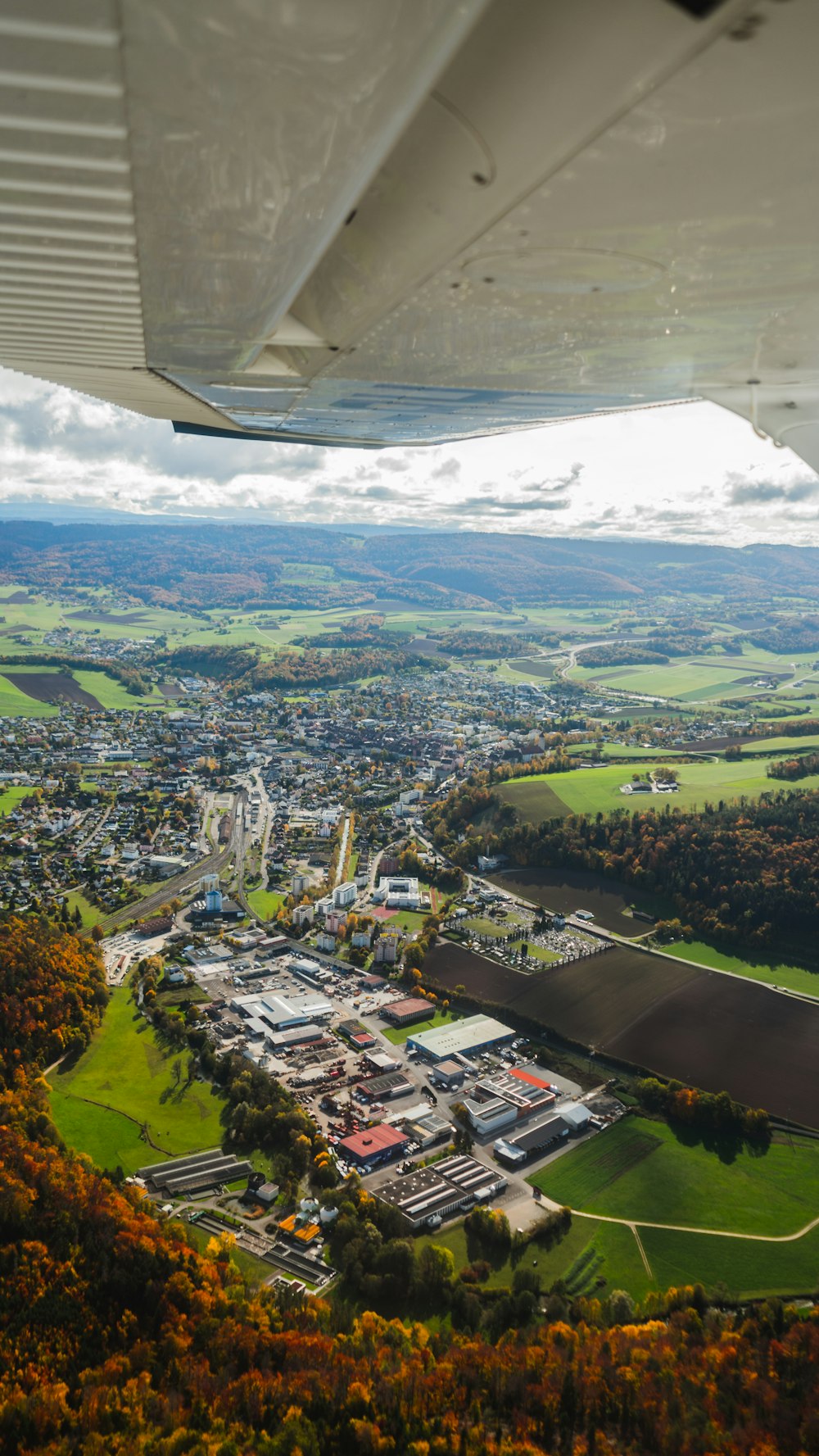 veduta aerea della città durante il giorno