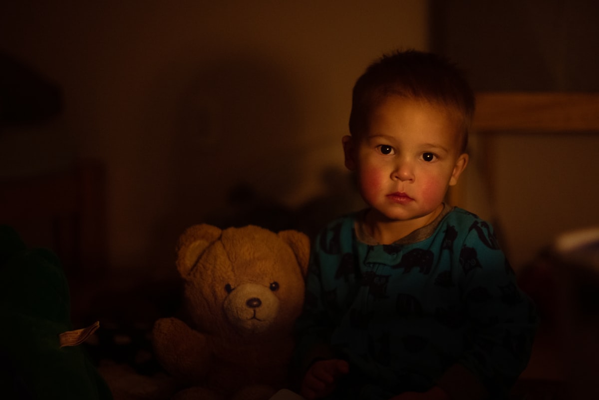 Cómo los Cuentos Personalizados Ayudan al Desarrollo Emocional Infantil