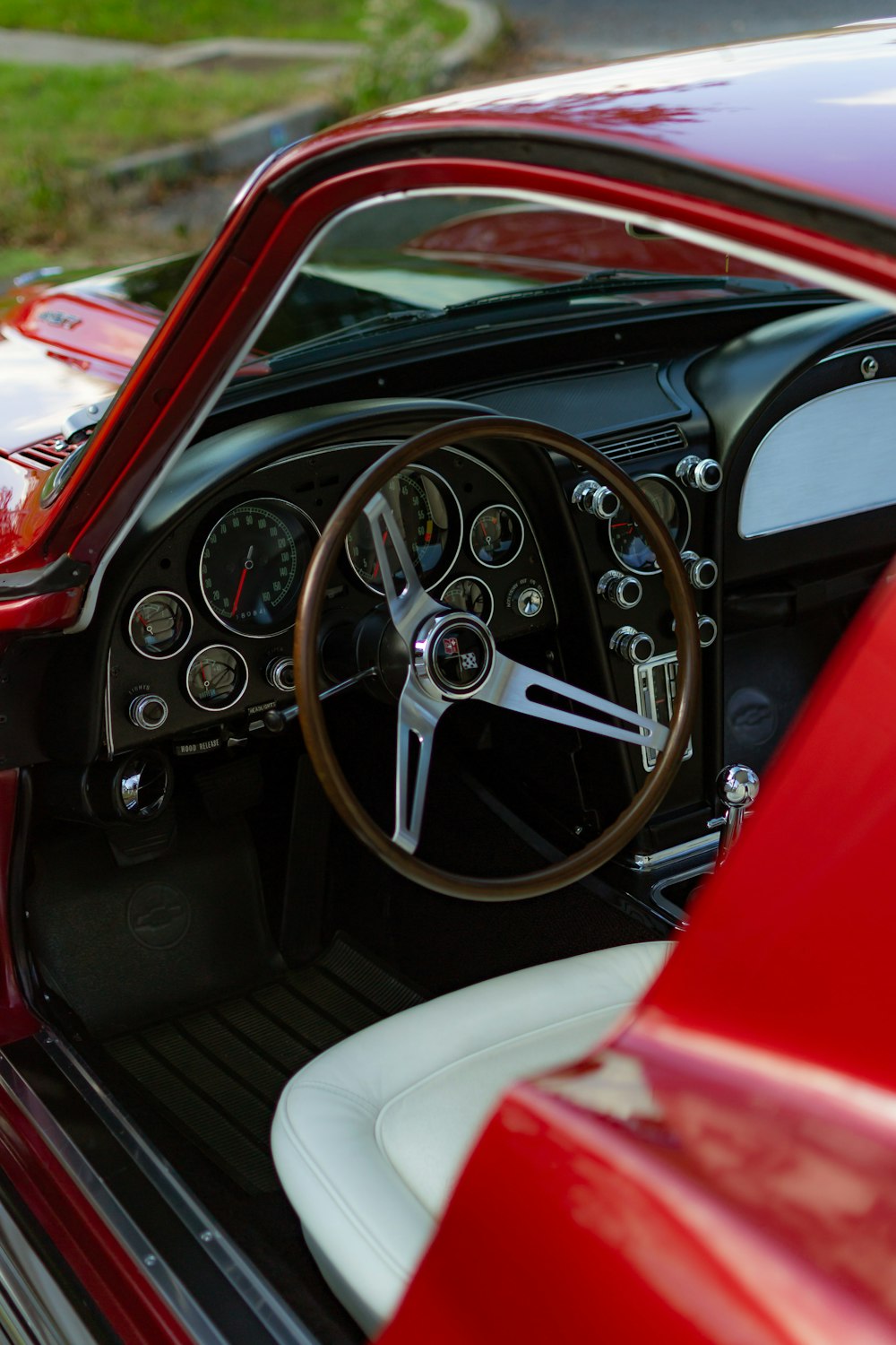 black and silver steering wheel