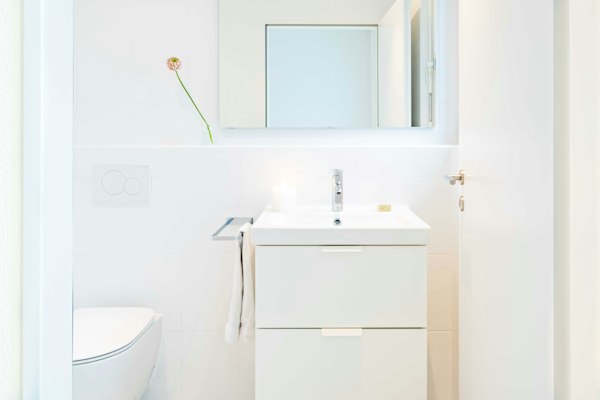 Bathroom Deep Clean