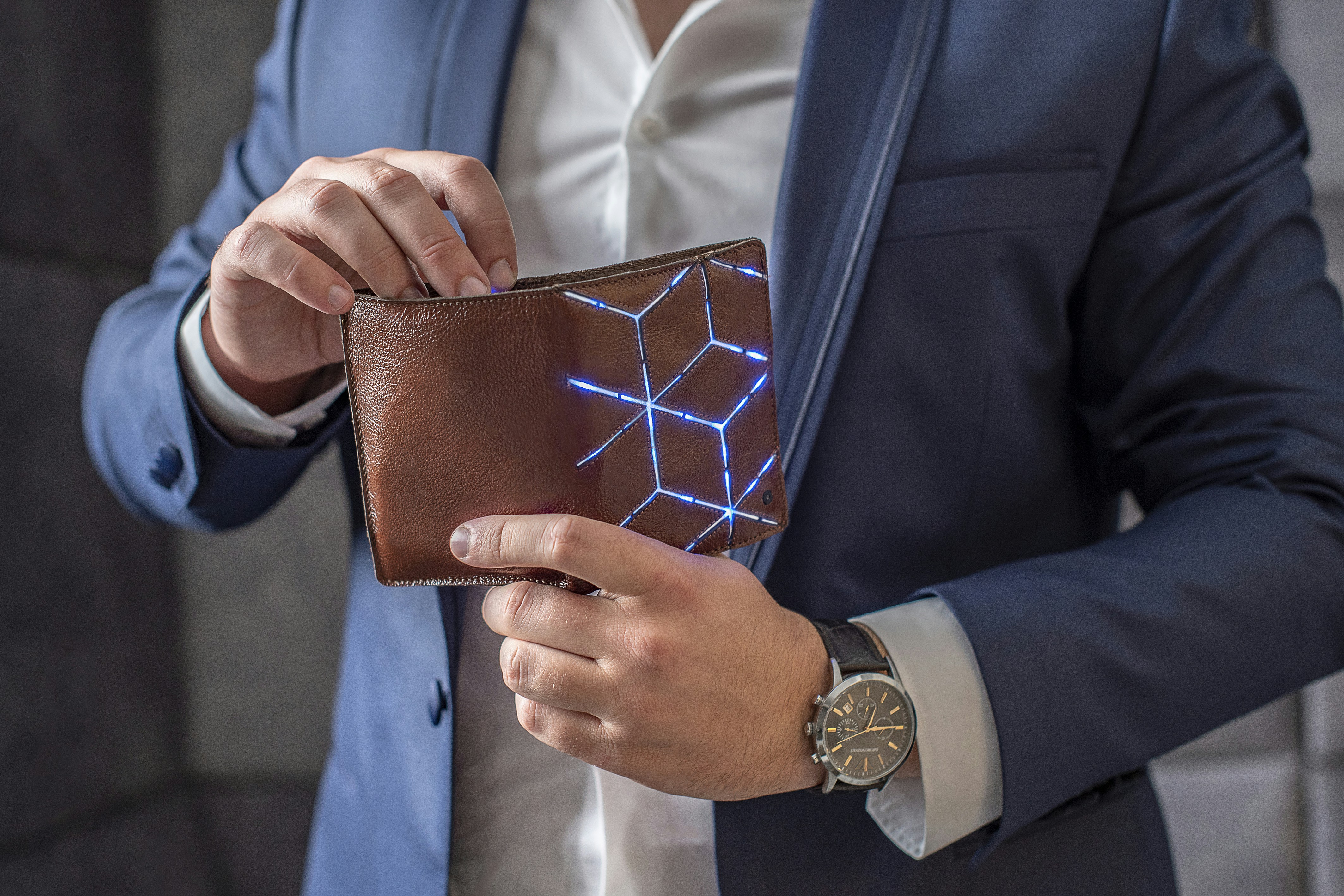 Top 10 Best Slim Wallets for Men
