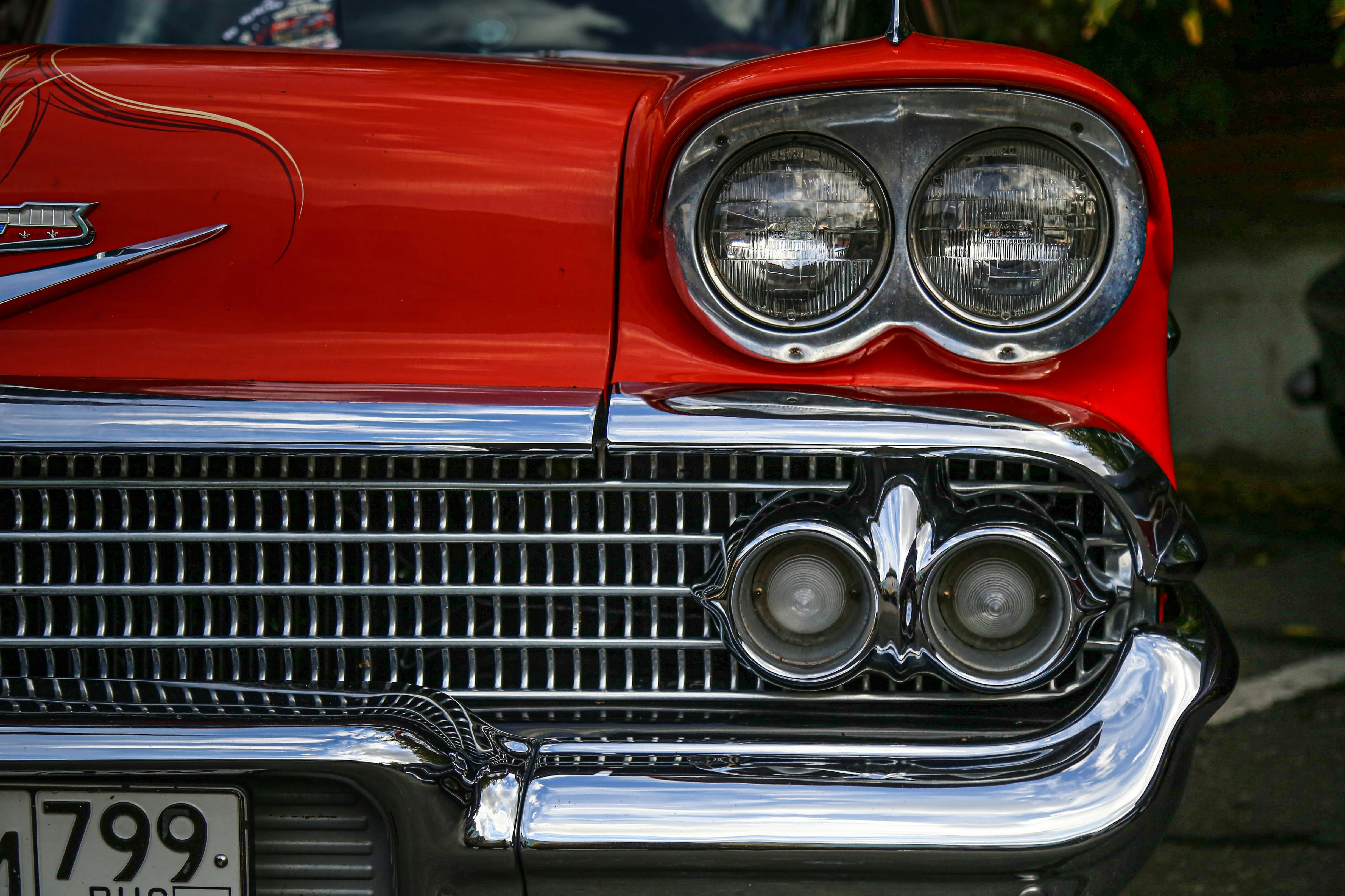 auto d'epoca rossa e argento