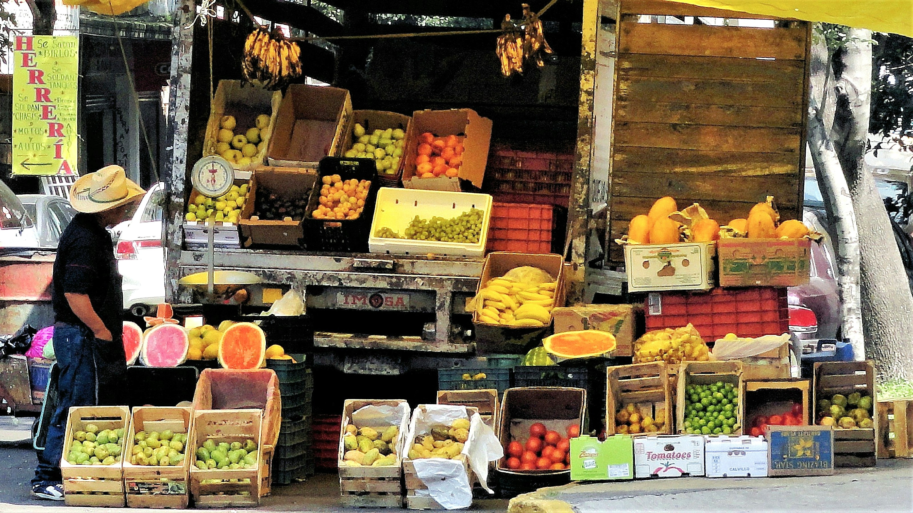 Fresh fruit market