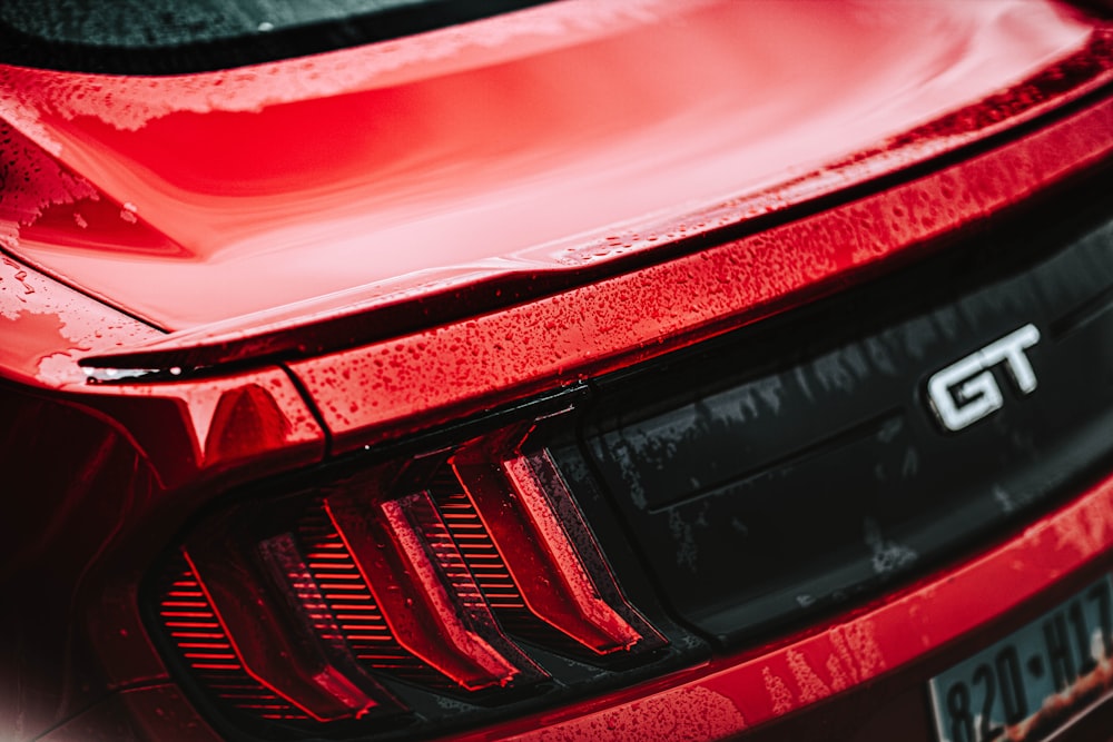 red and black car tail light