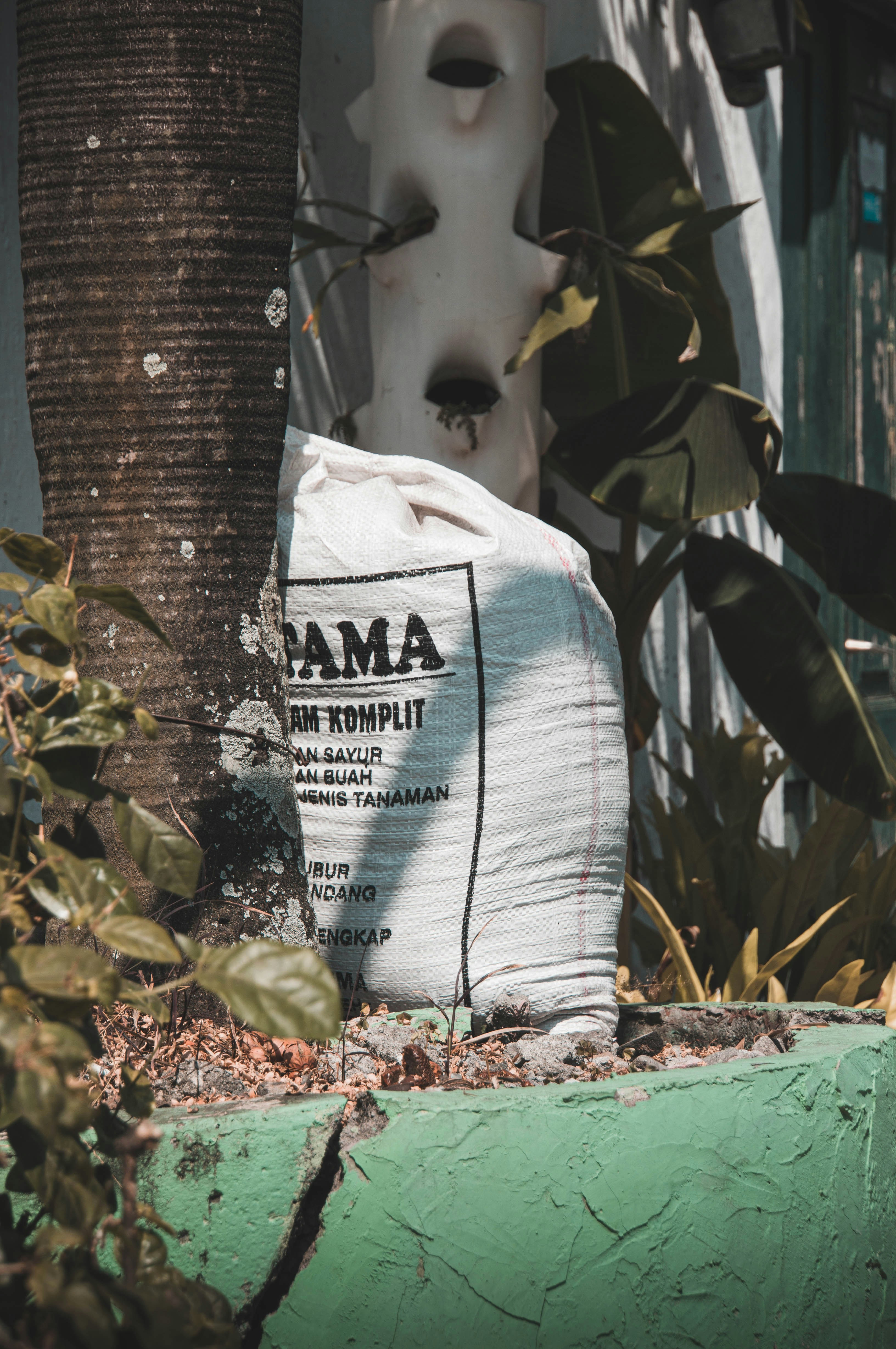 white and black plastic bag
