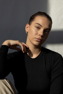 woman in black long sleeve shirt