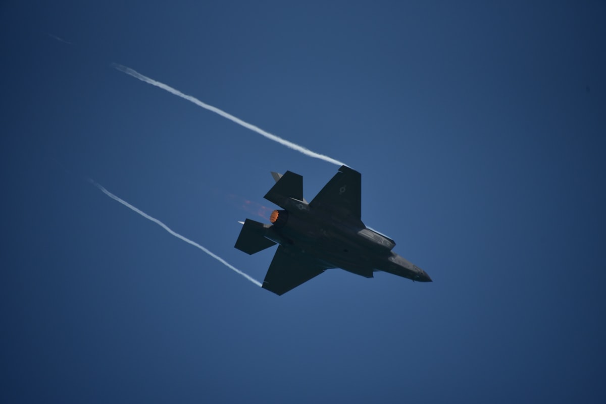 Израильские F-35 нанесли мощный удар по военным объектам возле аэродрома Димас в Сирии: Что произошло?