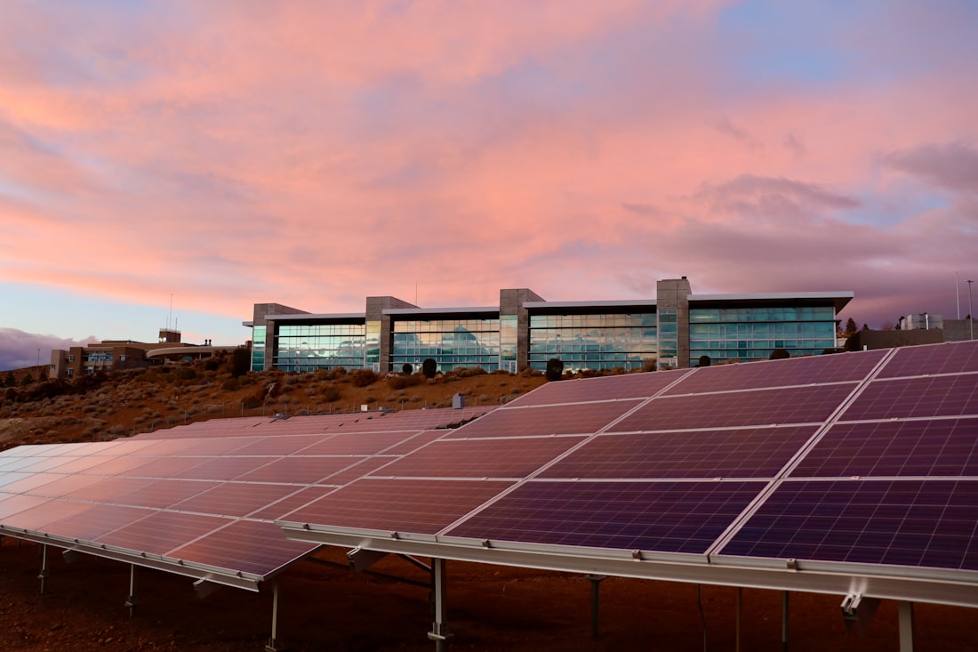 Toiture solaire résidentielle et commerce