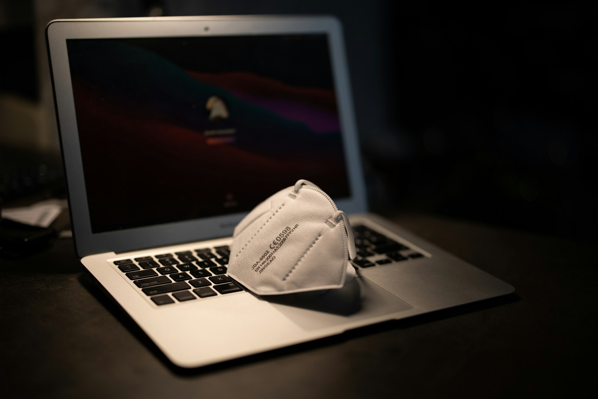 gray computer monitor