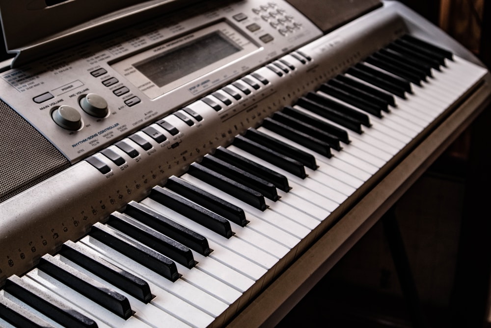 gray and black electronic keyboard