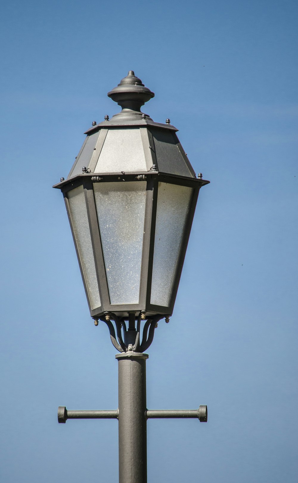 black and white street lamp