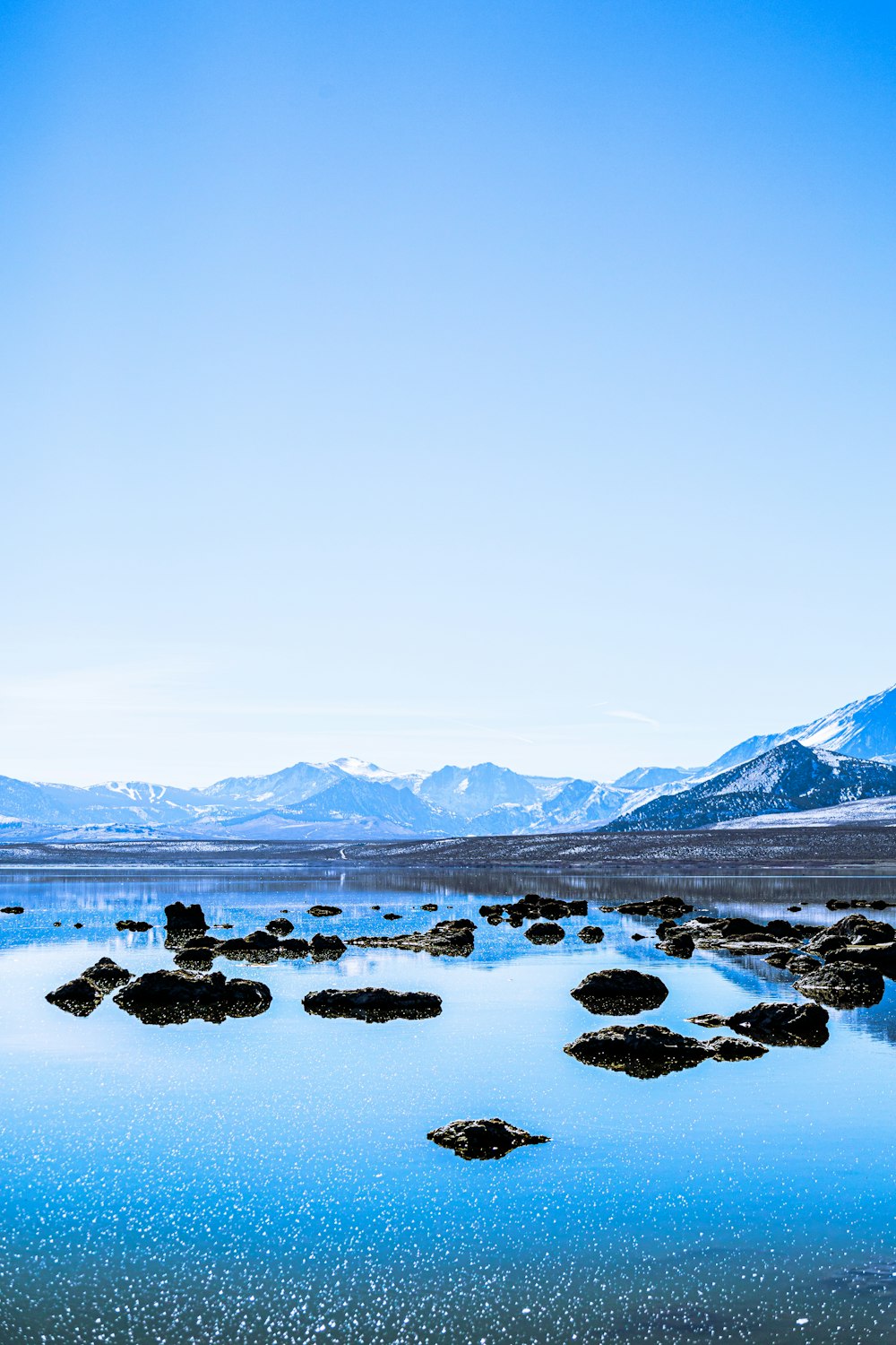 snow covered mountain during daytime