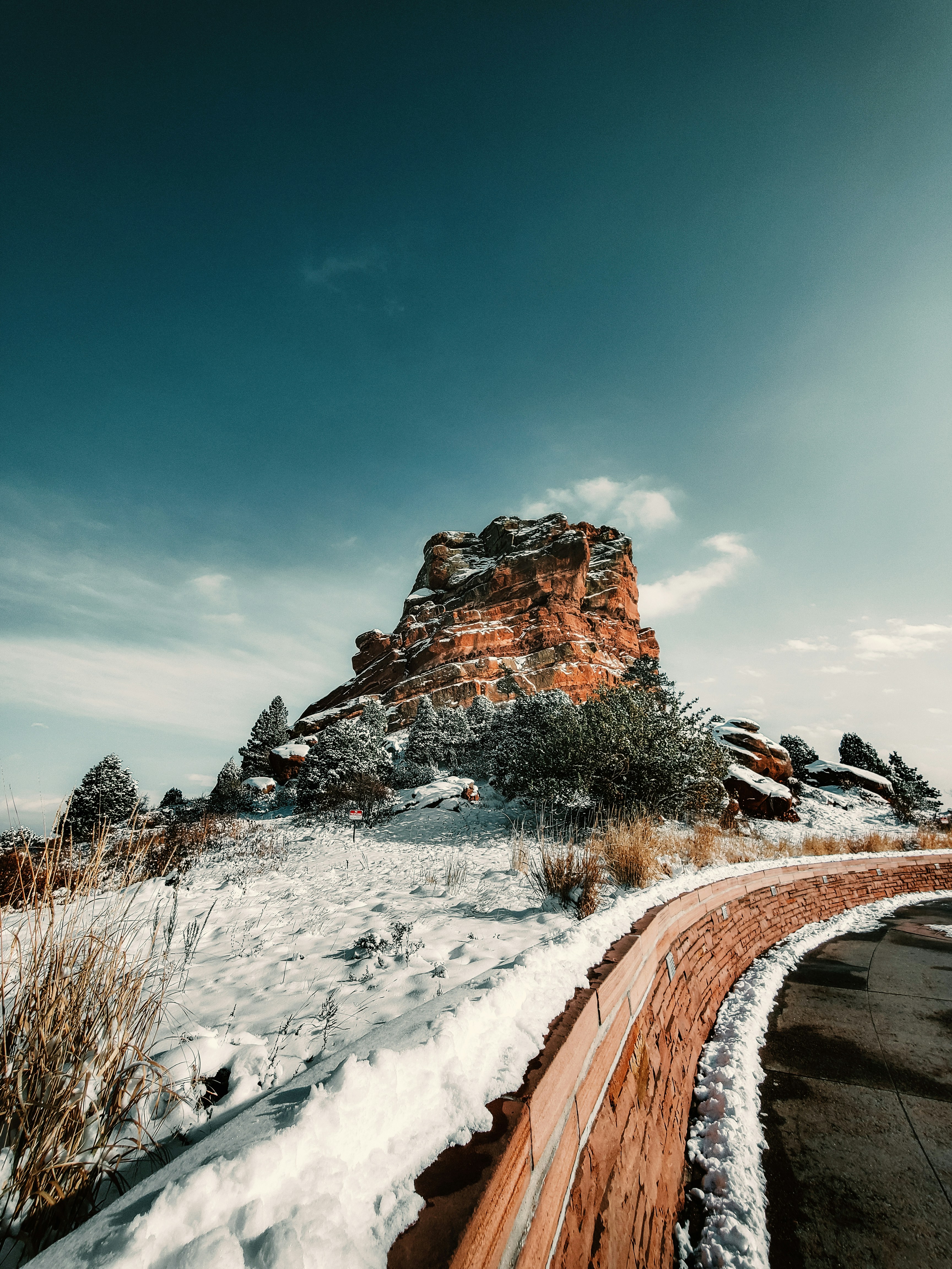 Nature produces the most astoundingly beautiful images: the swirling lava of a volcano, palm trees against a blue sky, snow-capped mountains towering above. Unsplash has magnificent , high-quality photos of all the delights that nature has to offer.