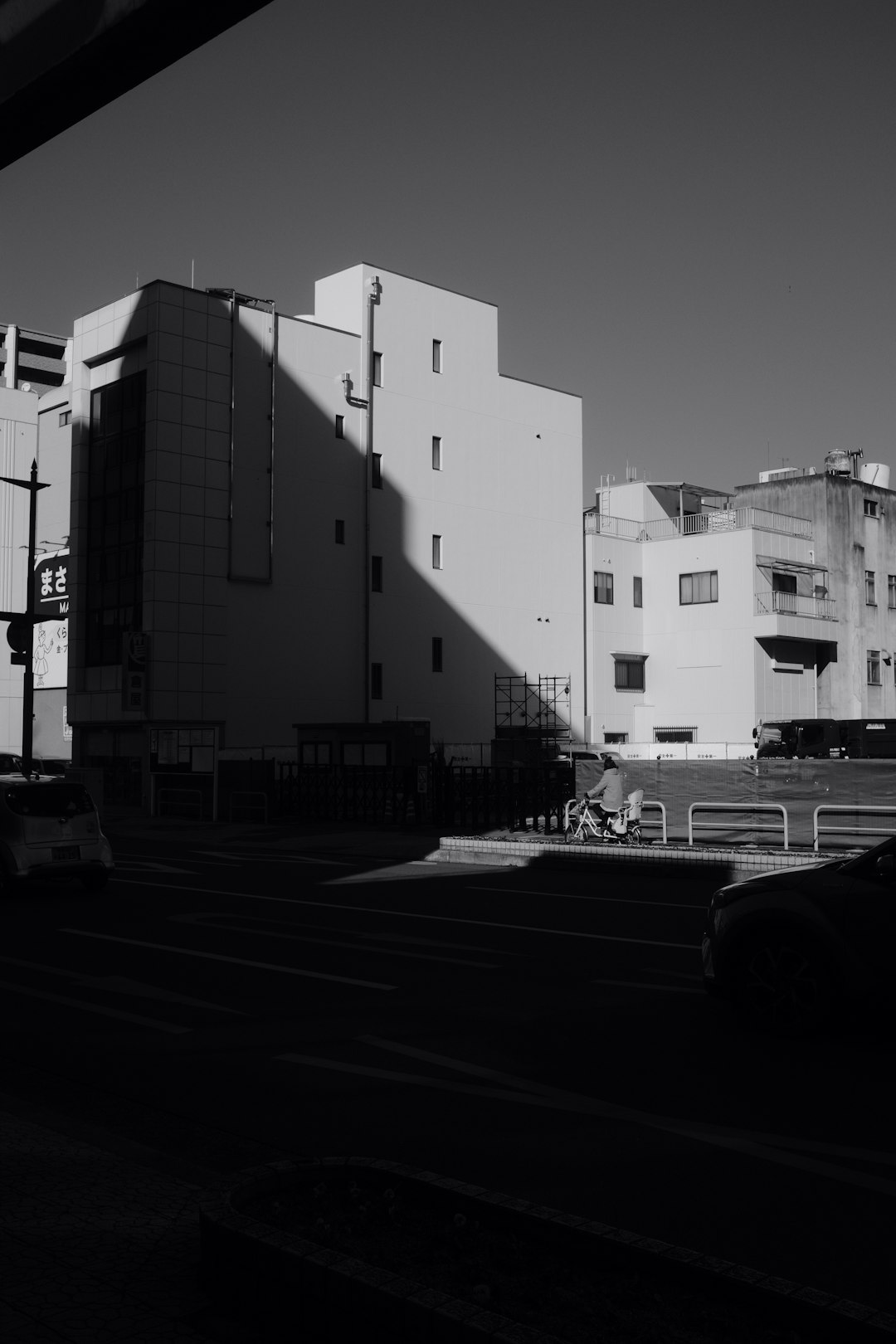 grayscale photo of concrete building