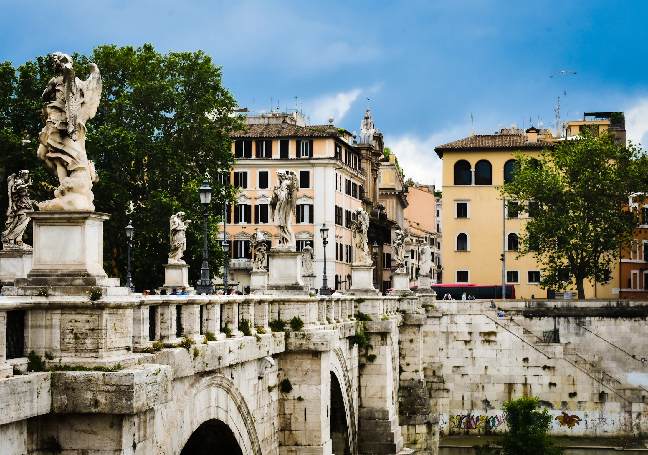 Photo · Lawrence Reynolds / Unsplash