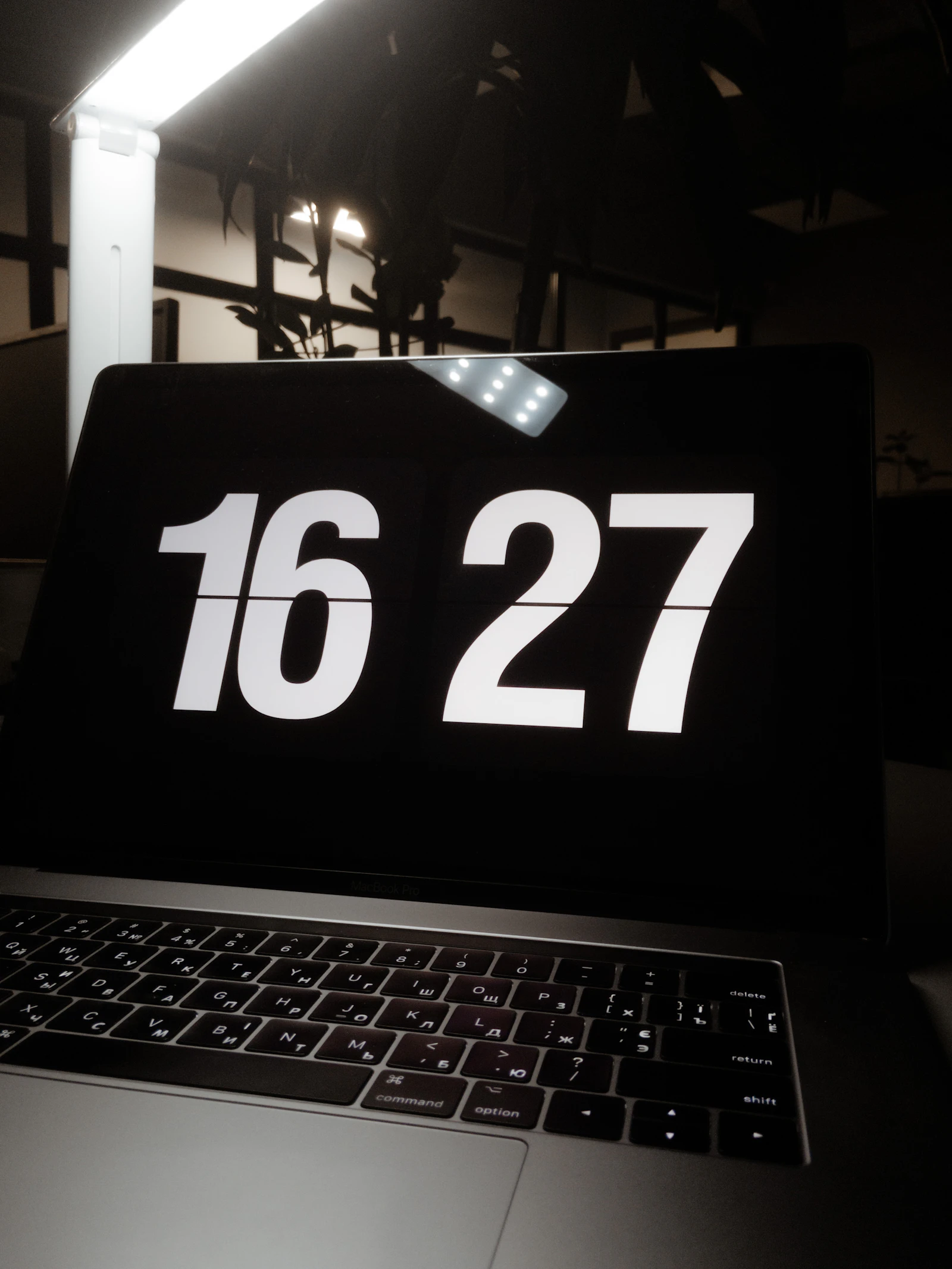 Calendário com marcações de jornada de trabalho