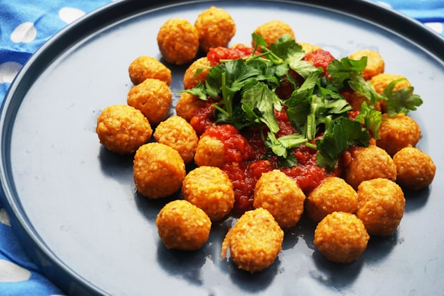 Meat Balls in Tomato Gravy