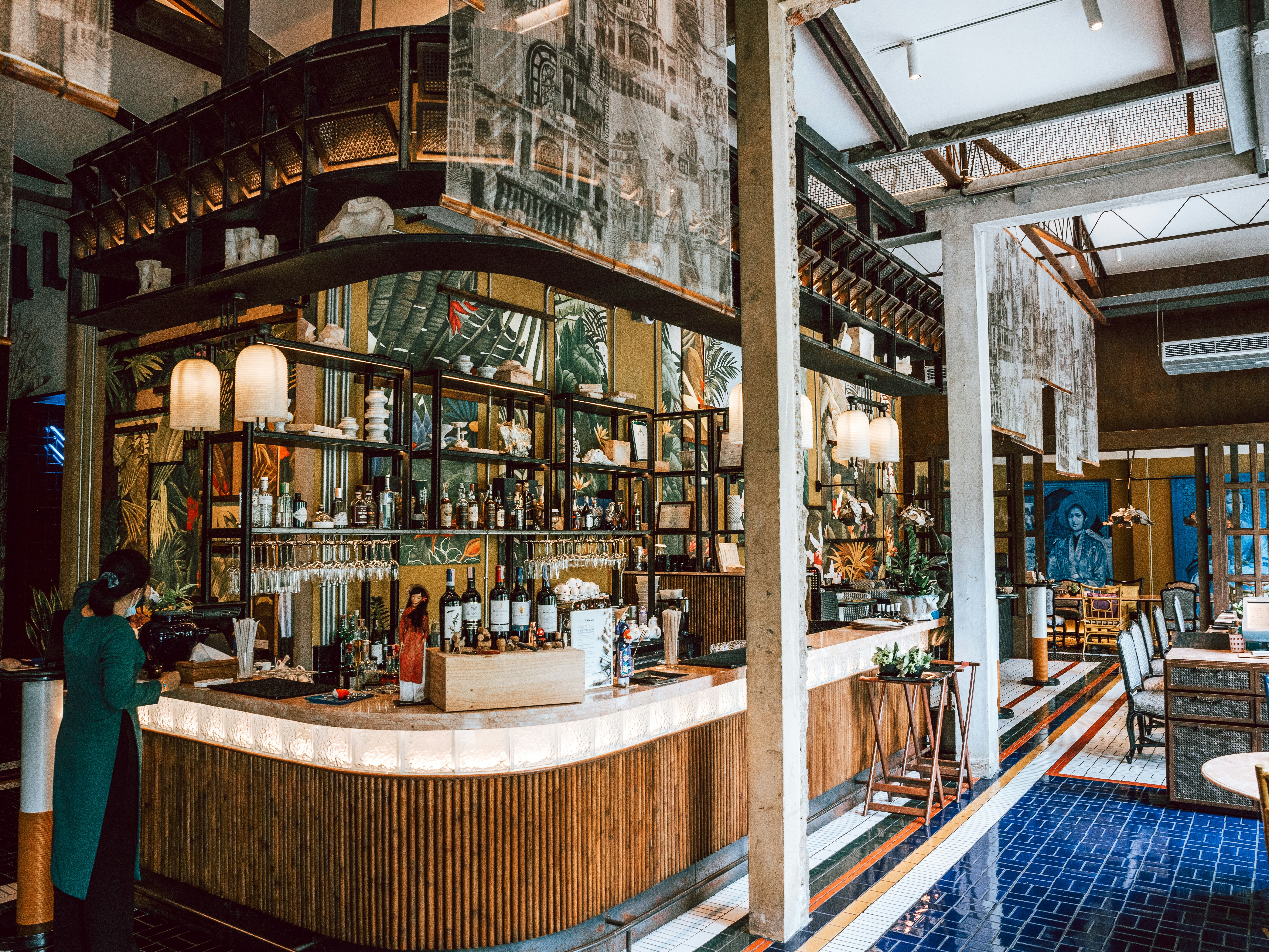 people in restaurant during daytime