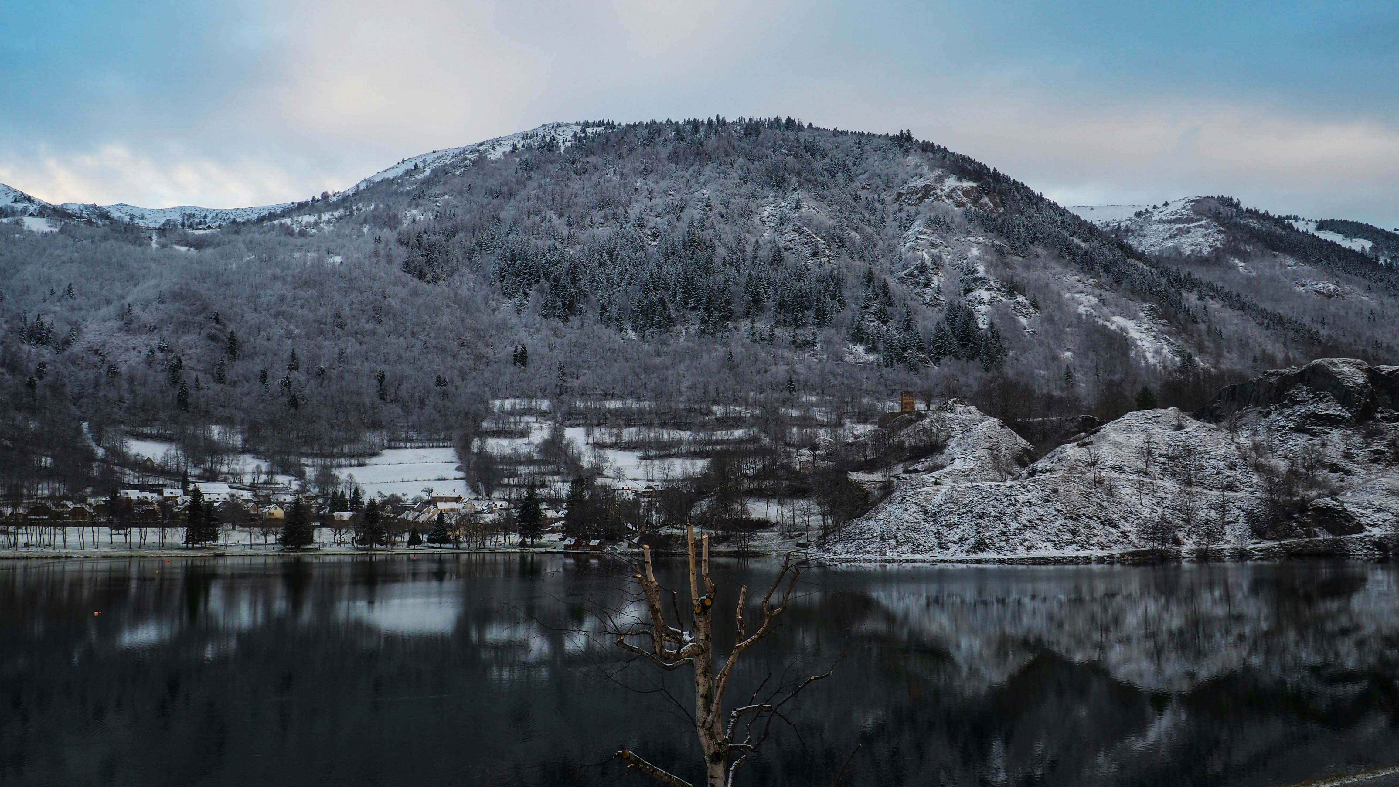 pyrenees snow