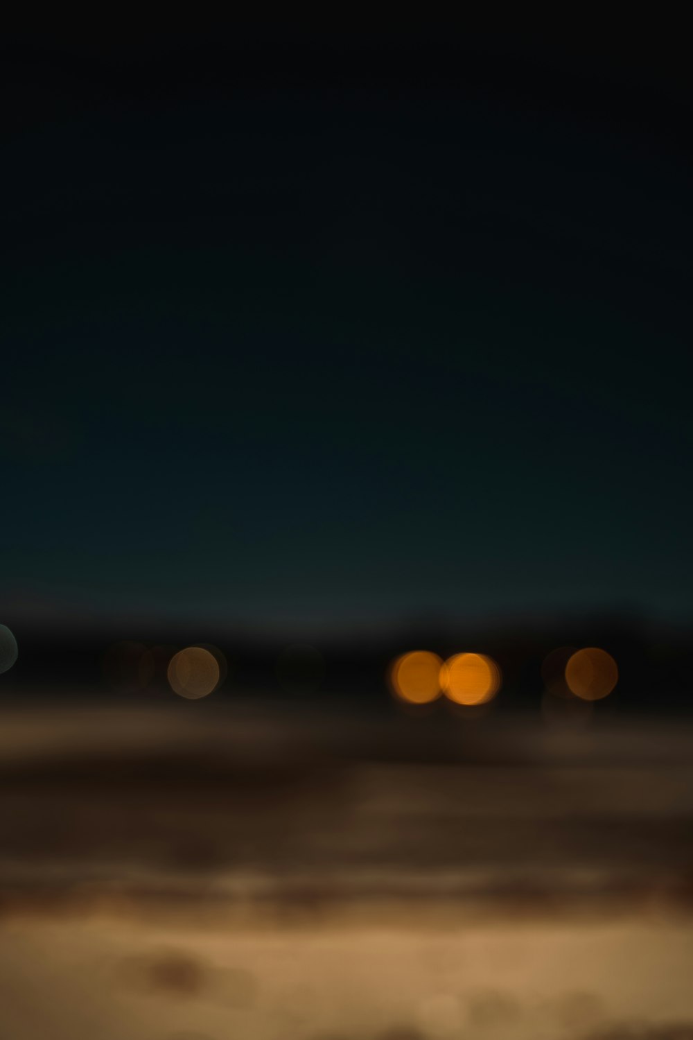 Fotografía bokeh de las luces de la ciudad durante la noche