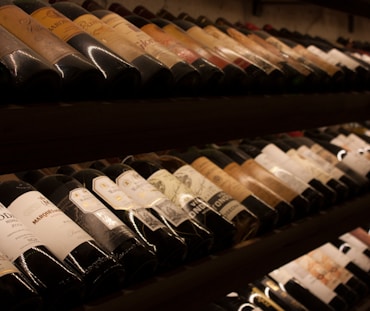 Confiez le garnissage de votre cave à vins aux Vins MagnifIques Aveyron