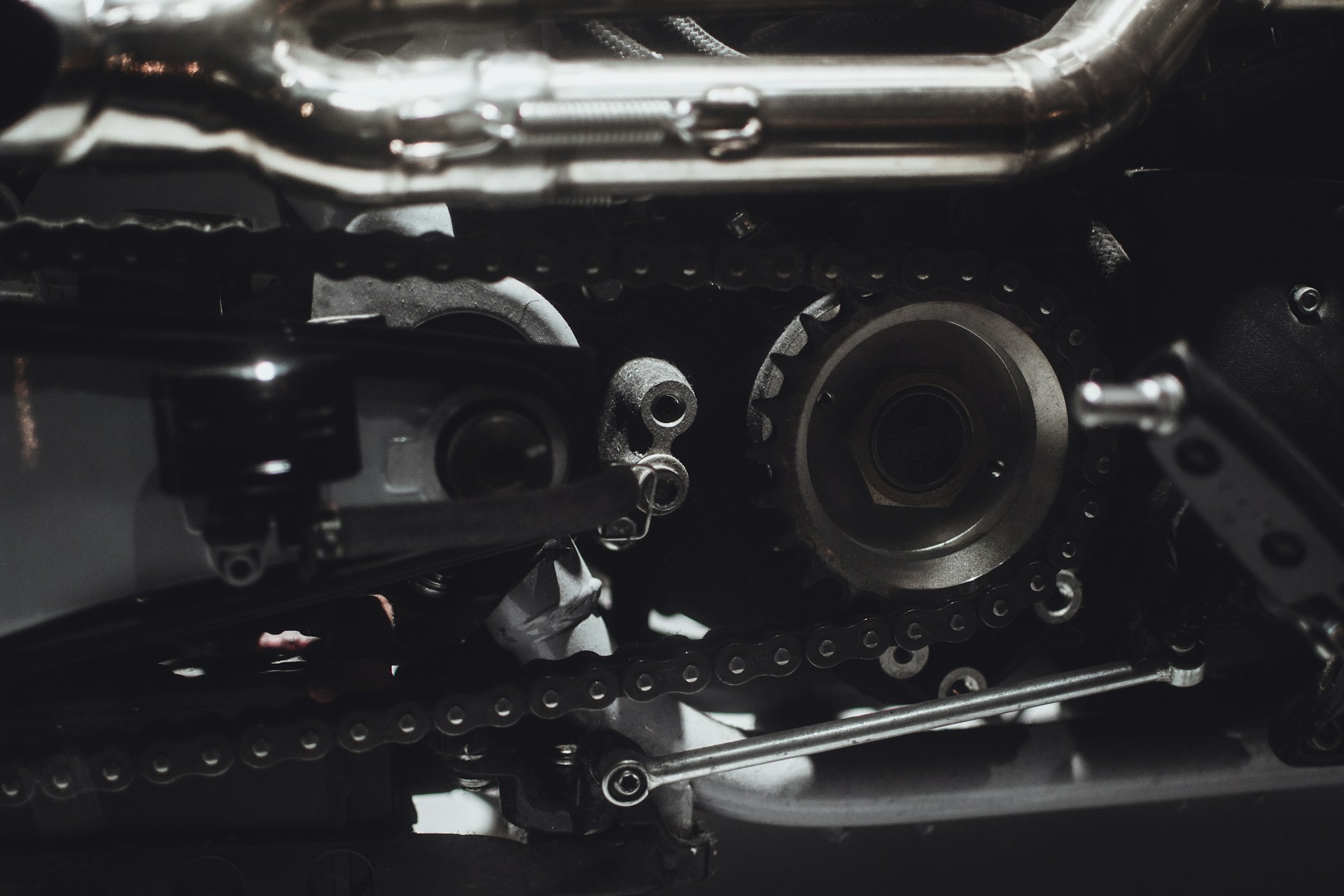 gray computer monitor