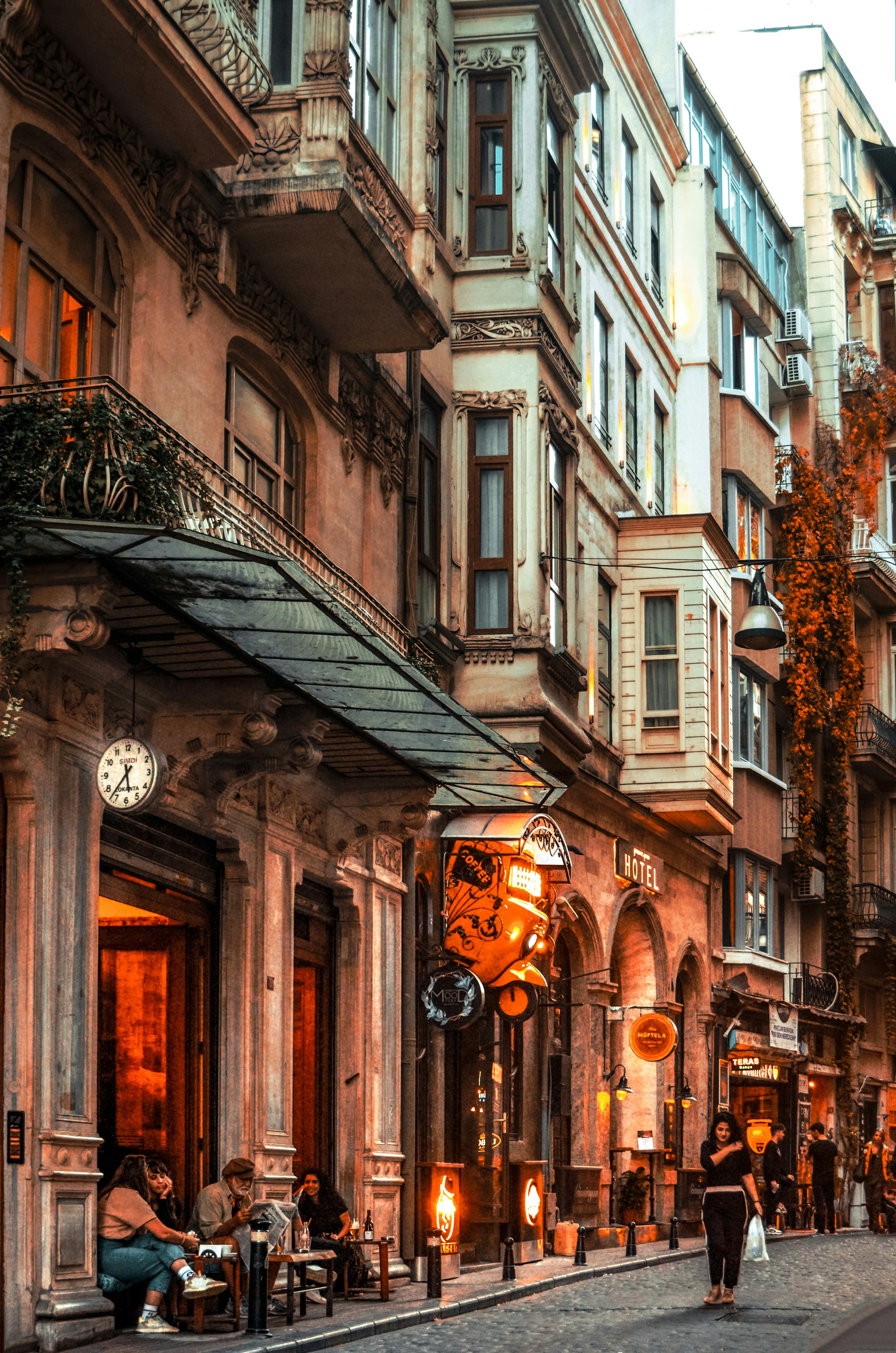 Photo by vardarious