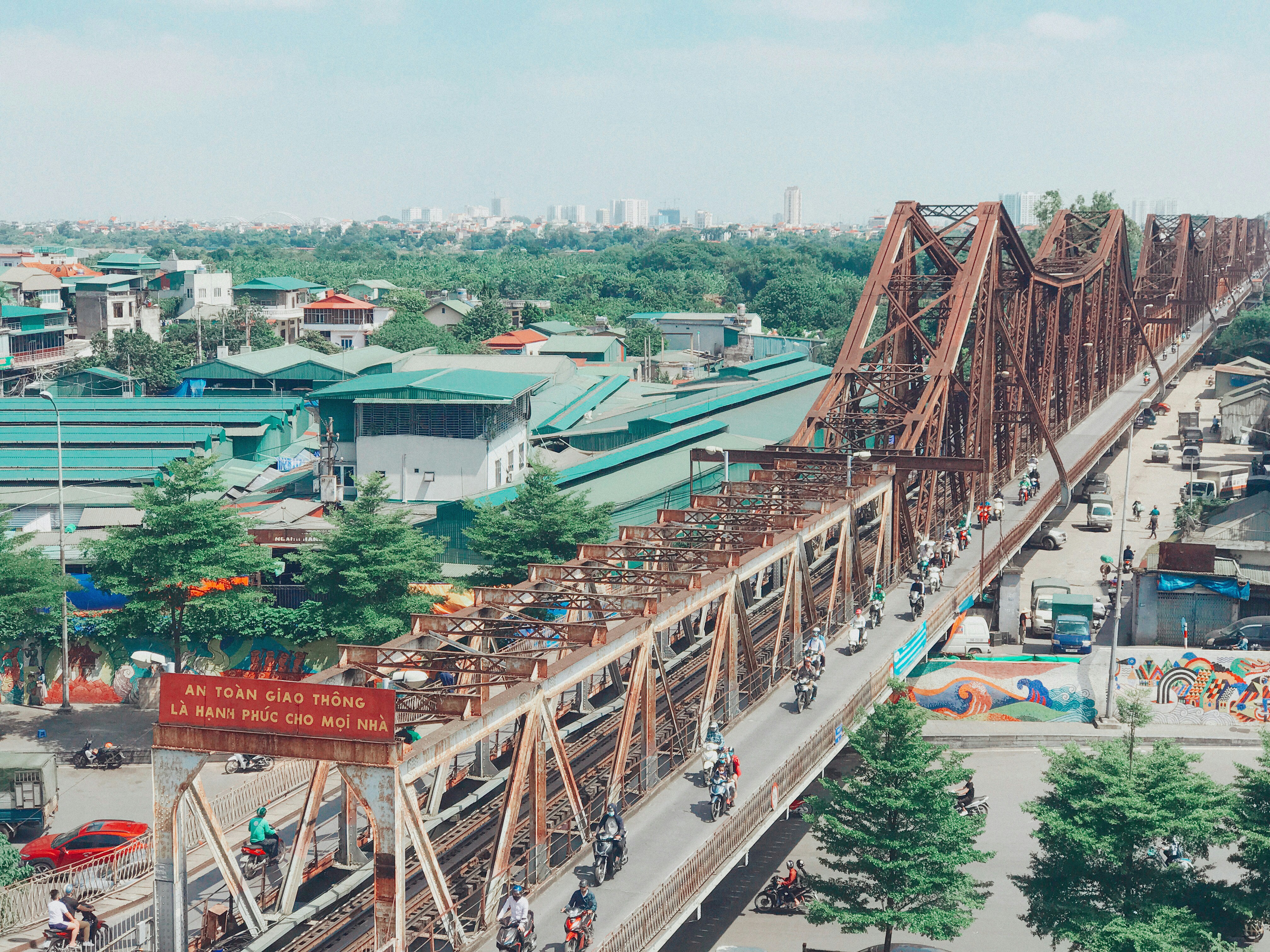 Long Bien Bridge photo 2