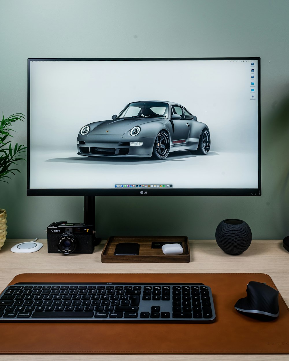 monitor per computer a schermo piatto nero